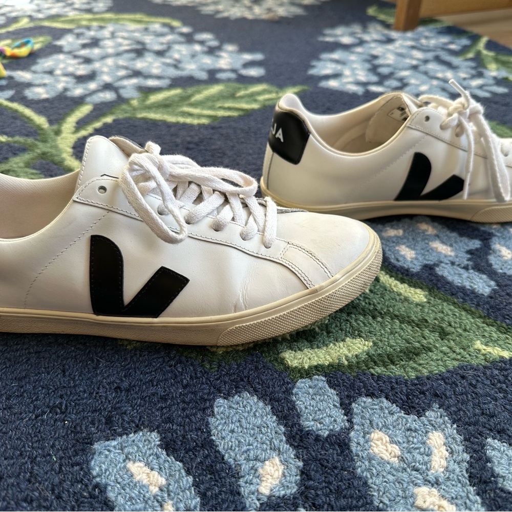 Veja Women’s Esplar Logo Sneakers